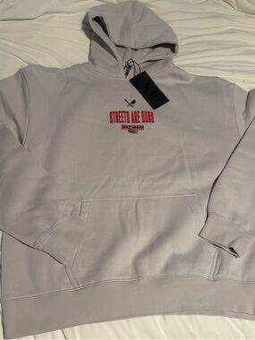 Distorted people Streets Are Ours Light Gray Hoodie men’s medium. E6